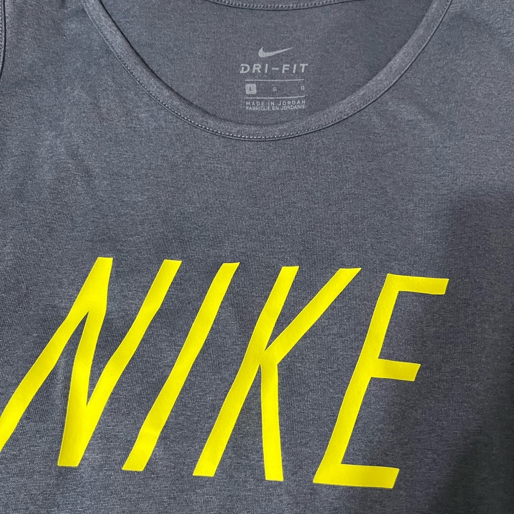 Nike tee